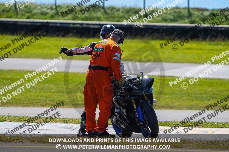 anglesey no limits trackday;anglesey photographs;anglesey trackday photographs;enduro digital images;event digital images;eventdigitalimages;no limits trackdays;peter wileman photography;racing digital images;trac mon;trackday digital images;trackday photos;ty croes